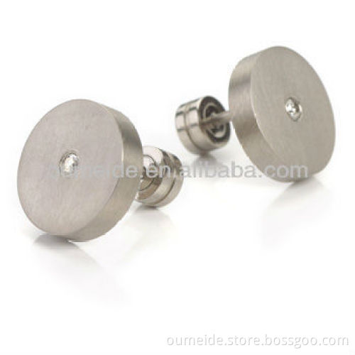 OEM/ODM Metal Factory-Three-propellered Titanium Earrings